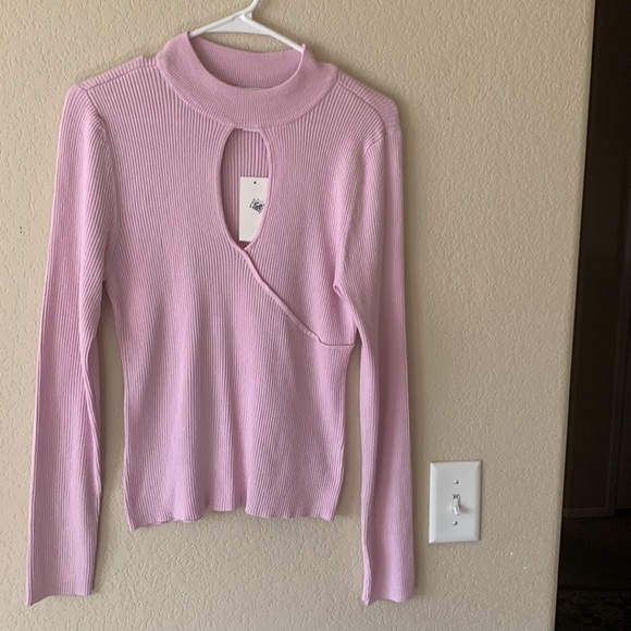 Cute Junior’s long sleeve top. NWT, color (winsome orchid). XL - Picture 7 of 8